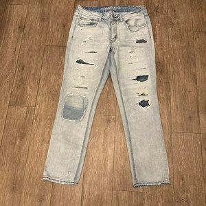 American Eagle Jeans Tomgirl Blue Medium Wash Distressed Straight Leg Womens 6R